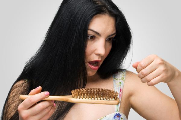 Cách trị rụng tóc tại nhà và kích thích mọc tóc nhanh chóng